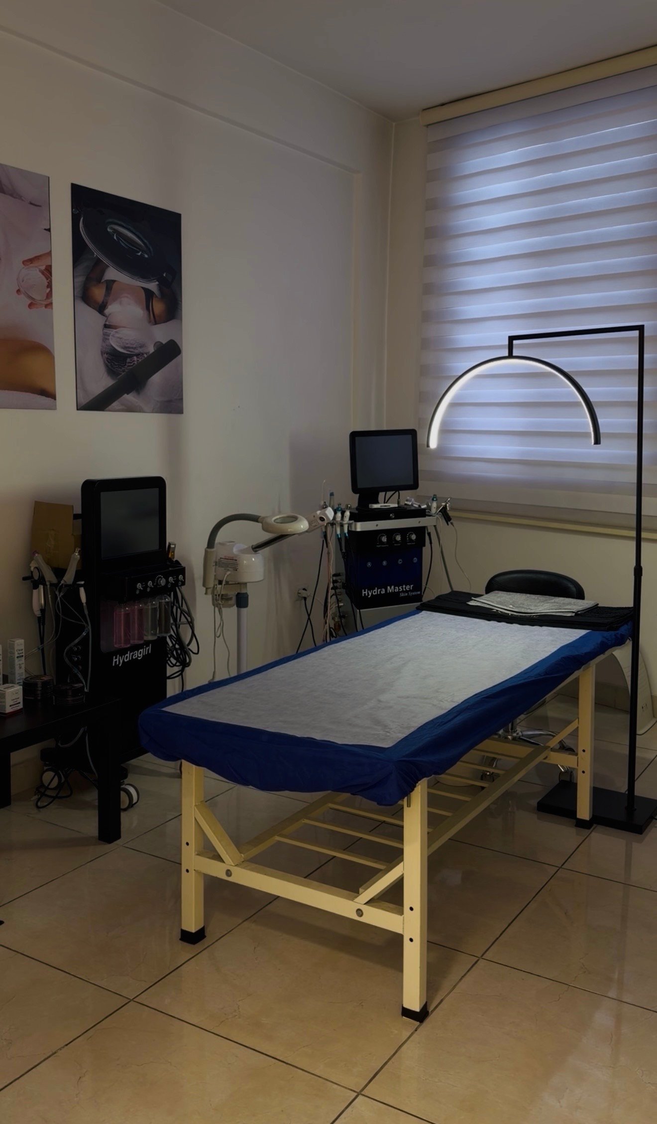 عيادة آينا - الوحدات